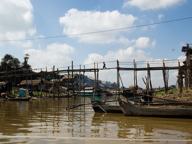 PHNOM PENH | Kampong Chhnang Floating Village